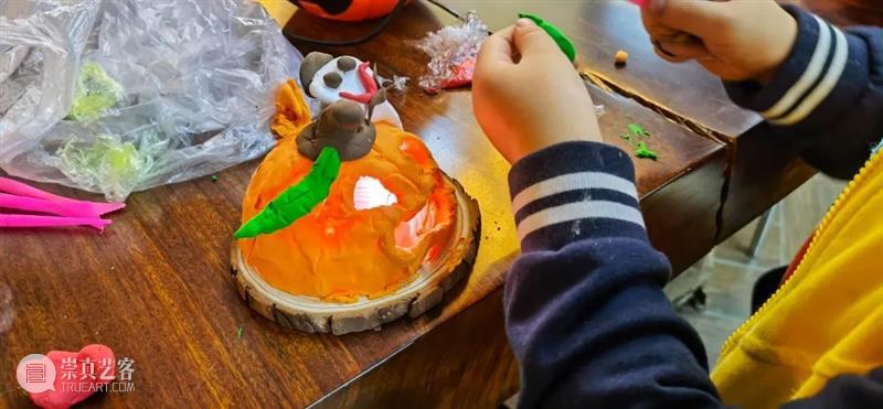 Trick or Treat 黎岸创艺之万圣节精彩回顾 美博艺术中心 万圣节 黎岸 小孩 鬼怪 逐家 糖果 群众 之中 人类 Halloween 崇真艺客